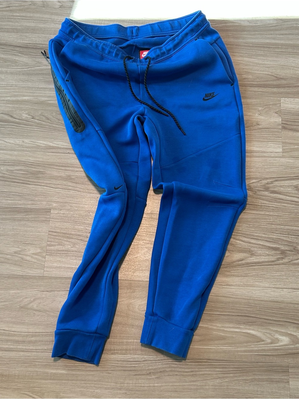 Nike Tech Fleece joggers in "Game Royal"